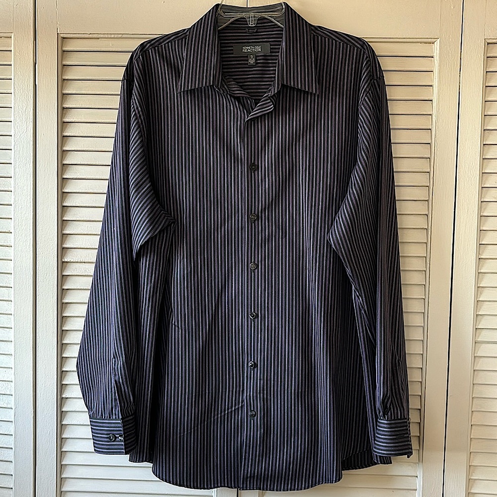 Kenneth Cole Reaction long sleeve button down men’s shirt